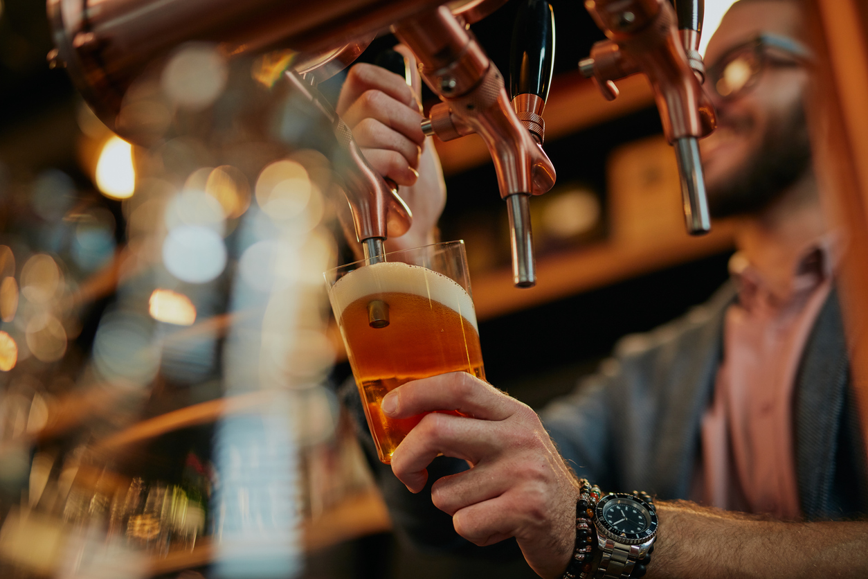 Guide des meilleurs bars pour un afterwork réussi près de la Gare Saint-Jean